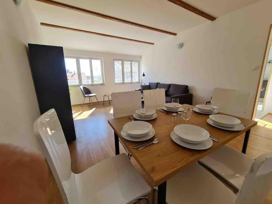 Prostorny Domov V Nejkrasnejsi Casti Chorvatska Apartment Vodice Exterior photo